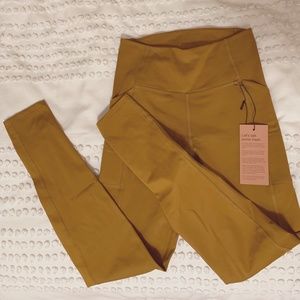 Girlfriend Collective Saddle Compressive Pocket Legging Small